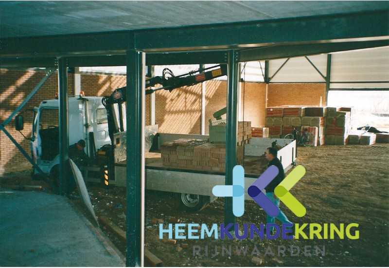 LOBITH HELPT BIJ BOUW PAUWGAARD (5) Coll. P. Snip